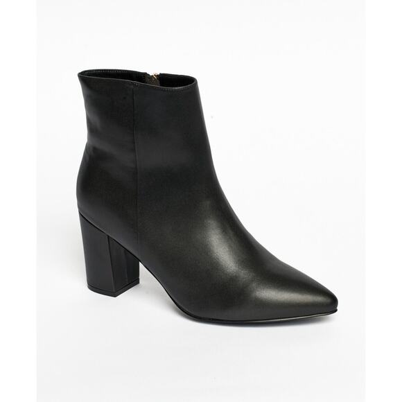 SMASH Shoes Womens Black Ankle Boot/ Bootie Chiku Chunky Heels Sz US 12 NIB - Picture 1 of 1